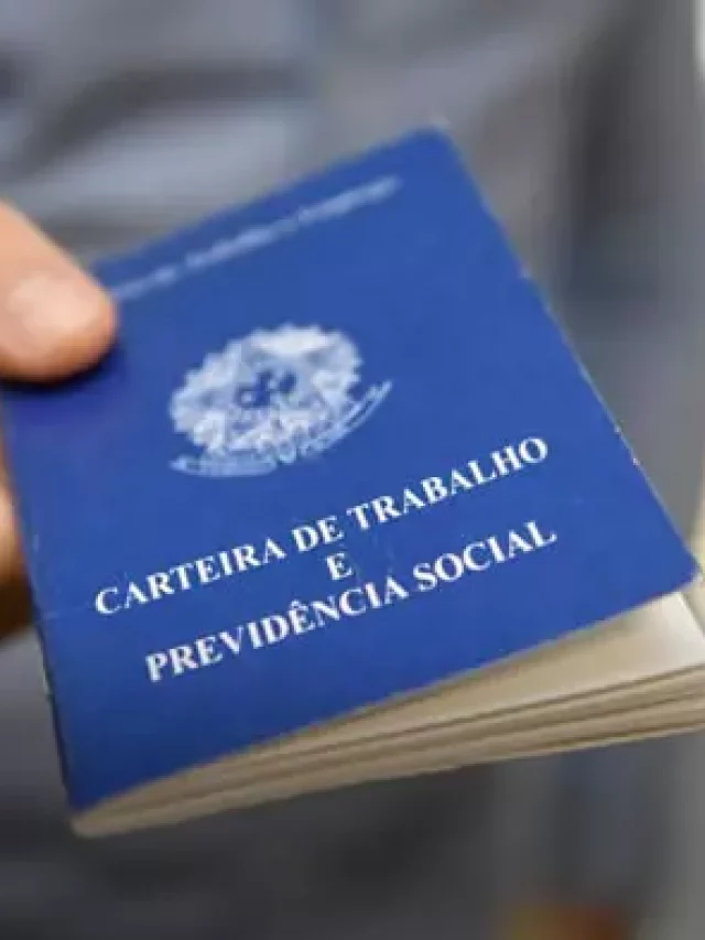 Auxiliar Administrativo com salário de R$ 1.950,00 segunda a sexta-feira